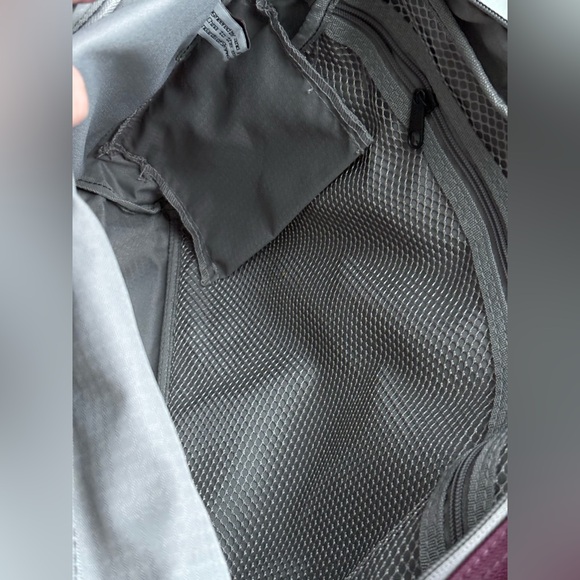 NWOT - Vintage Skyway "Decade" Soft Side Messenger/Computer Bag - Picture 12 of 16